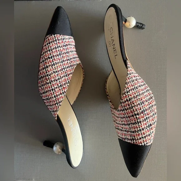 Chanel tweed mules with a pointed cap toe & a heel embellished a pearl 40/ 9.5 - Picture 4 of 12